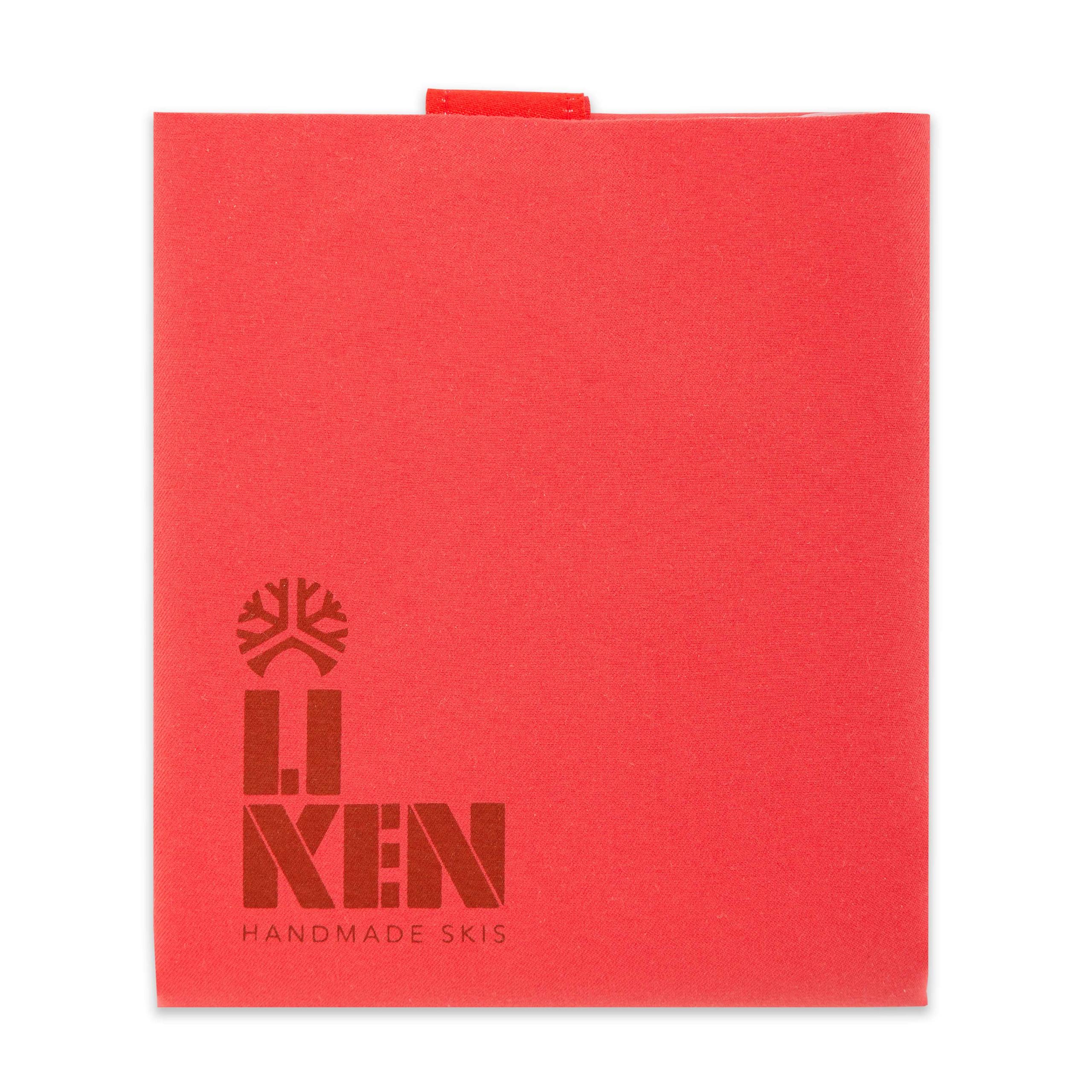 Boc'n'Roll Liken Skis darrera